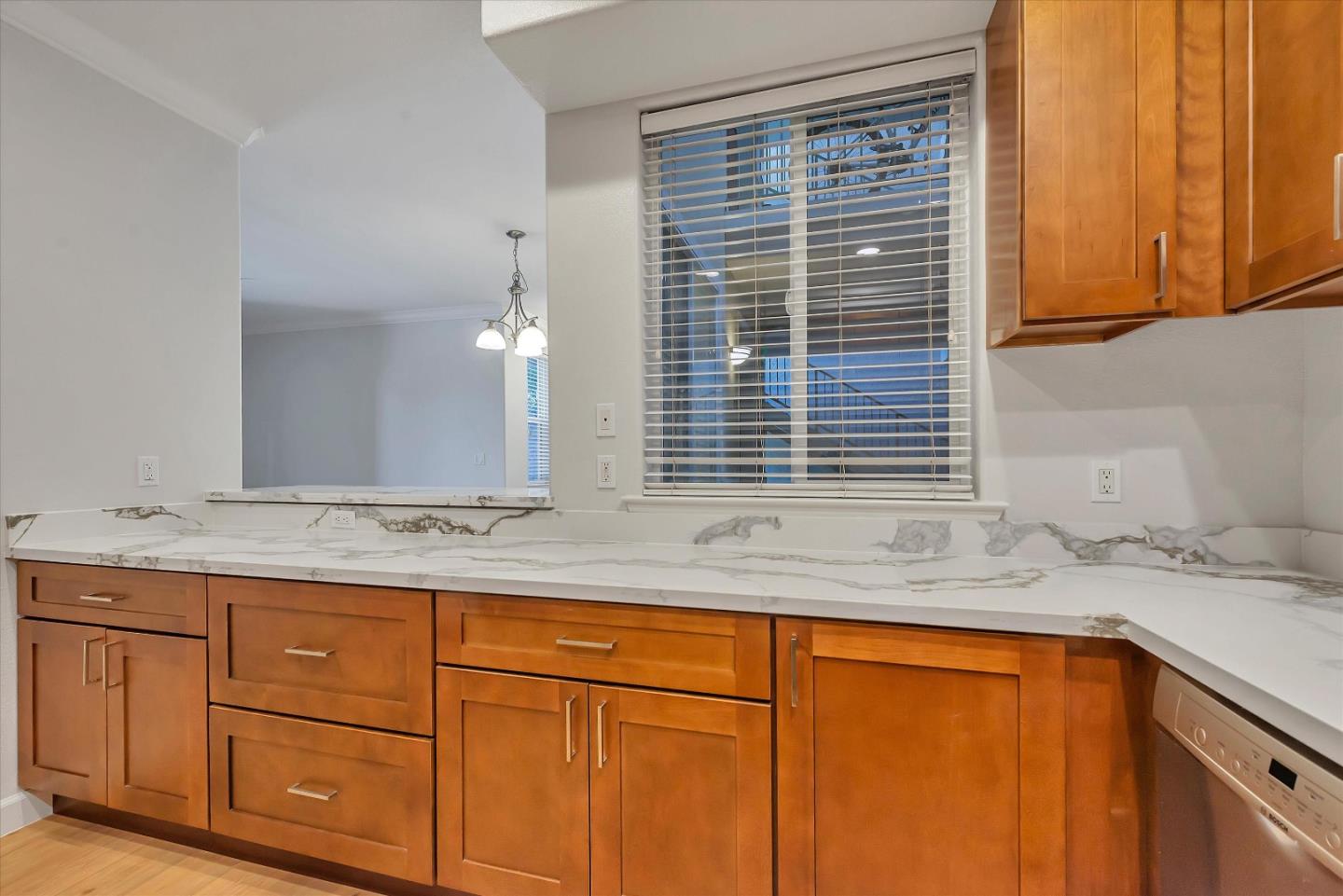 Detail Gallery Image 10 of 32 For 2330 University Ave #190,  East Palo Alto,  CA 94303 - 3 Beds | 2 Baths