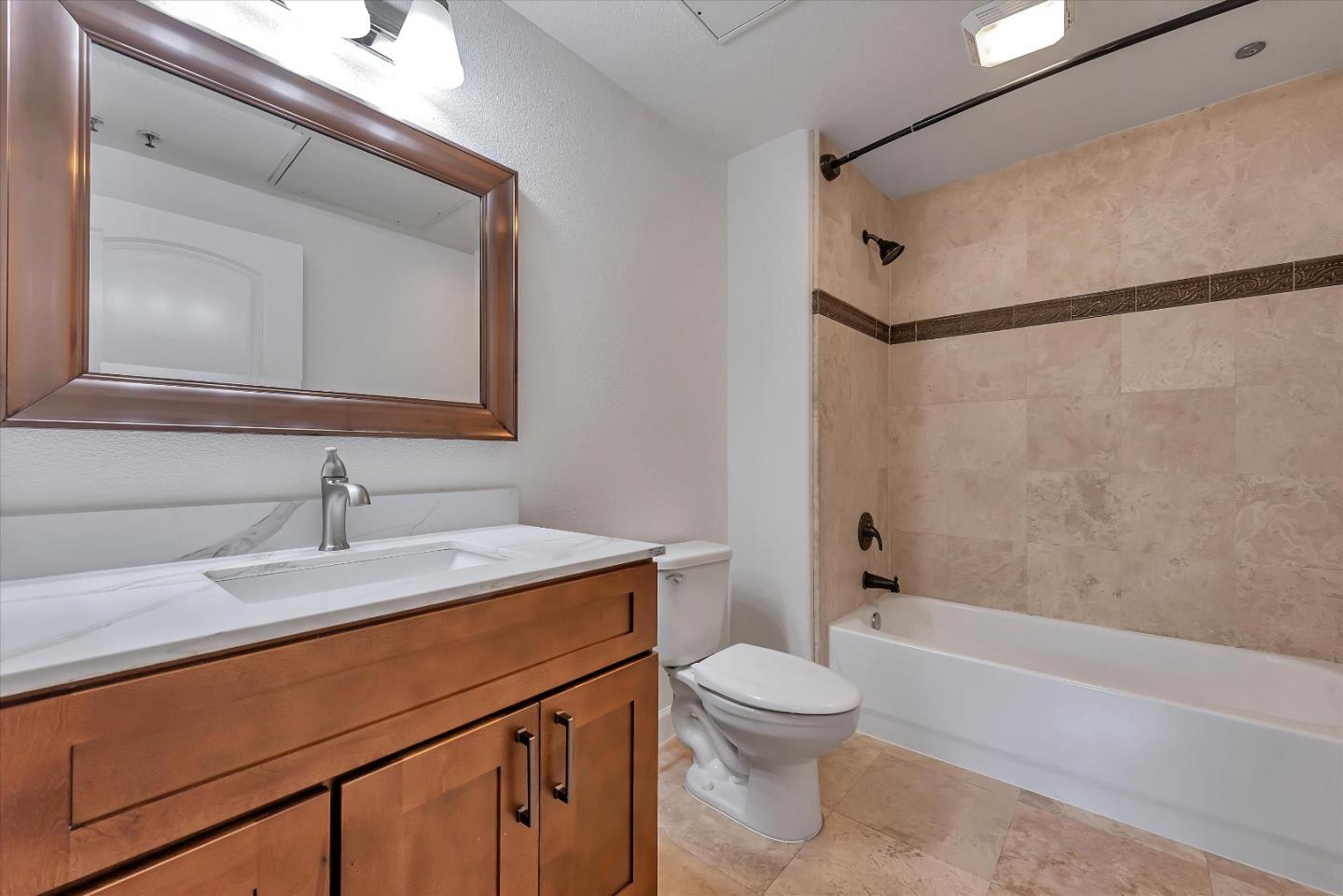 Detail Gallery Image 26 of 32 For 2330 University Ave #190,  East Palo Alto,  CA 94303 - 3 Beds | 2 Baths