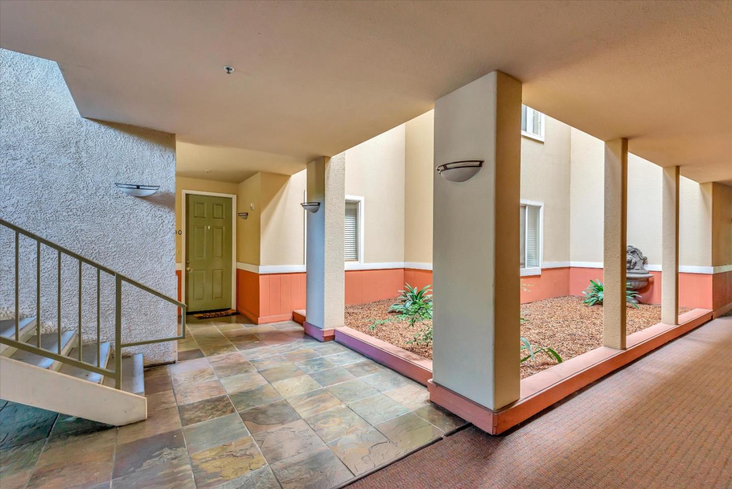 Detail Gallery Image 3 of 32 For 2330 University Ave #190,  East Palo Alto,  CA 94303 - 3 Beds | 2 Baths