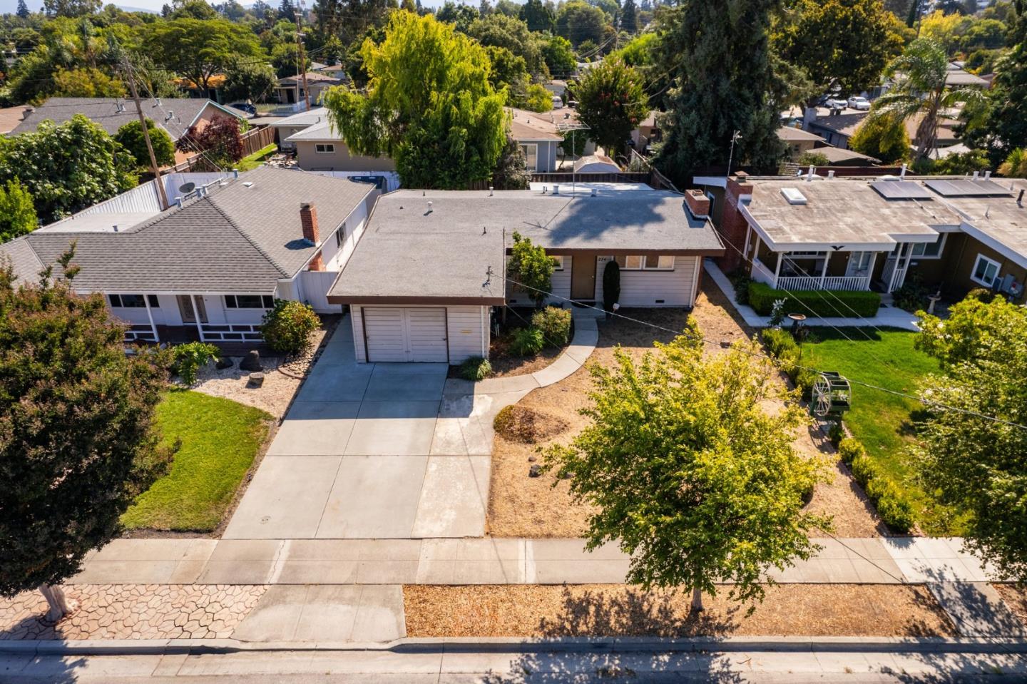 Detail Gallery Image 1 of 1 For 274 W Eaglewood Ave, Sunnyvale,  CA 94085 - 3 Beds | 1/1 Baths