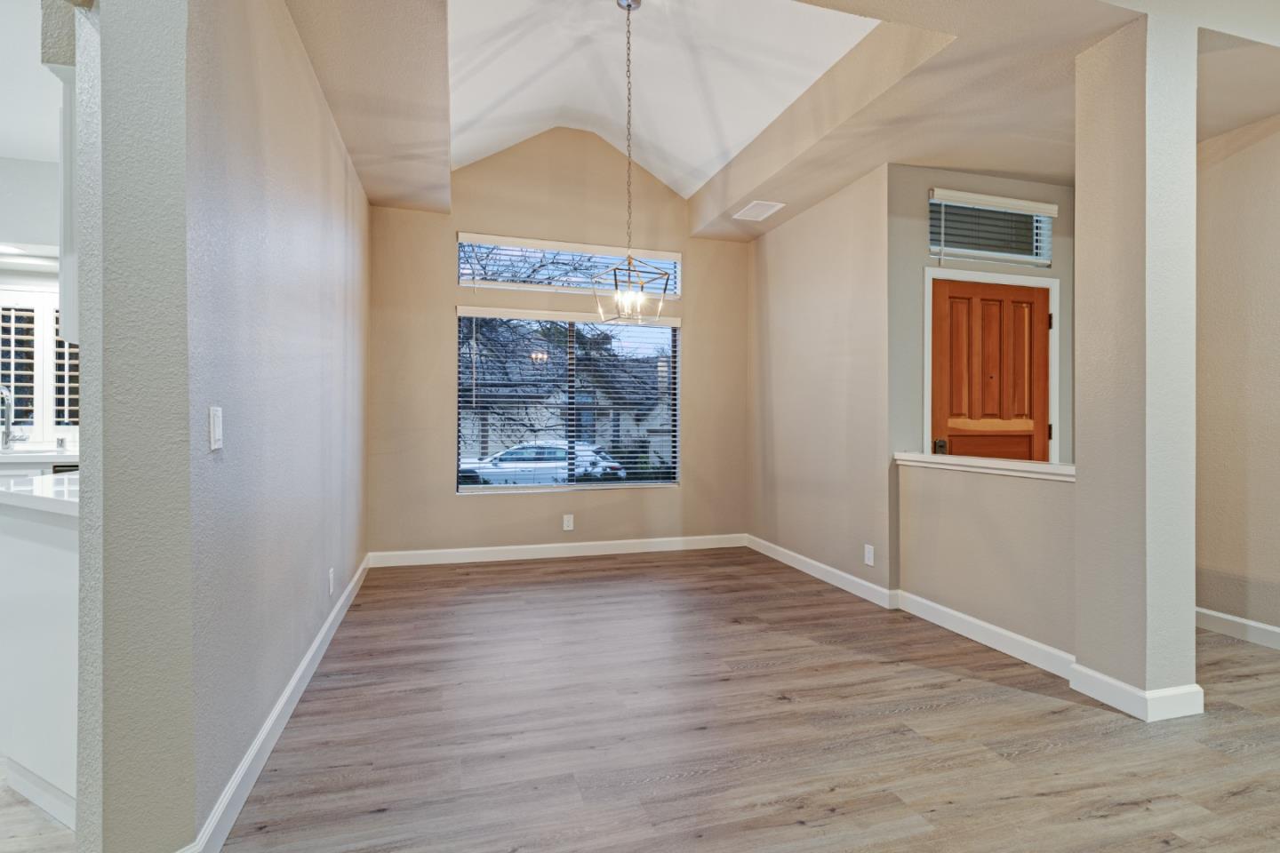 Detail Gallery Image 13 of 36 For 7506 Deveron Ct, San Jose,  CA 95135 - 2 Beds | 2/1 Baths
