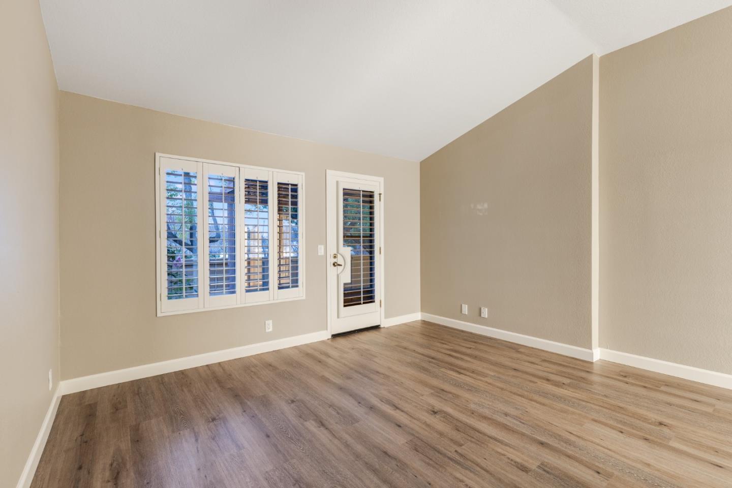 Detail Gallery Image 16 of 36 For 7506 Deveron Ct, San Jose,  CA 95135 - 2 Beds | 2/1 Baths