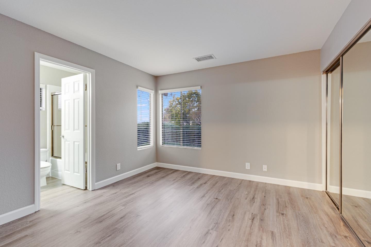 Detail Gallery Image 19 of 36 For 7506 Deveron Ct, San Jose,  CA 95135 - 2 Beds | 2/1 Baths