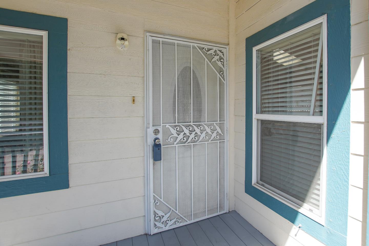 Detail Gallery Image 10 of 33 For 2900 Fairview #4,  Hollister,  CA 95023 - 3 Beds | 2 Baths