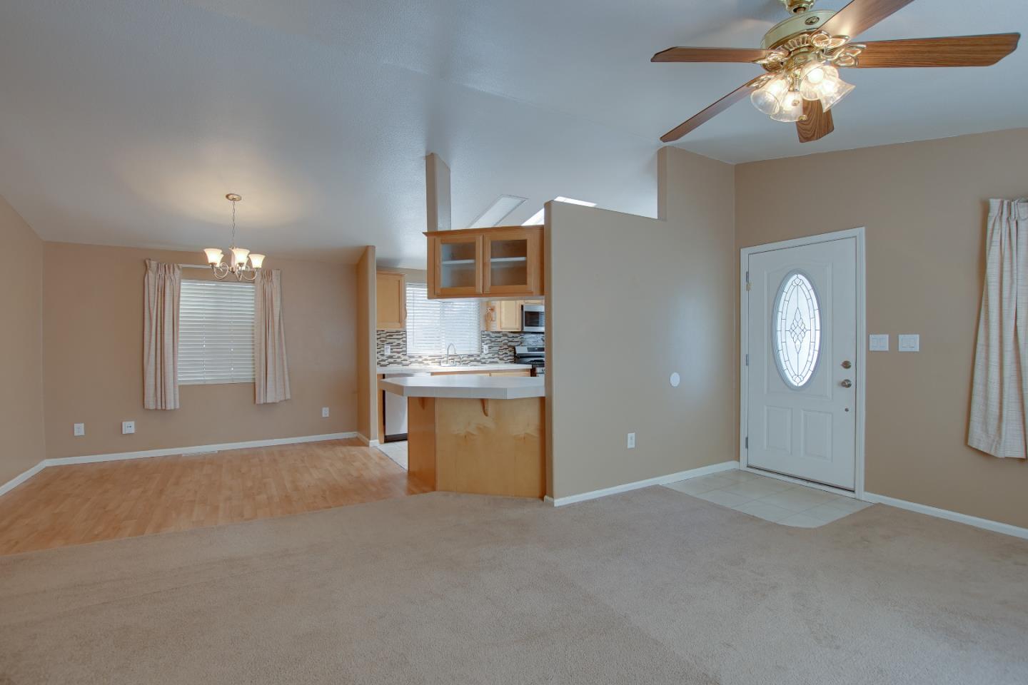 Detail Gallery Image 13 of 33 For 2900 Fairview #4,  Hollister,  CA 95023 - 3 Beds | 2 Baths
