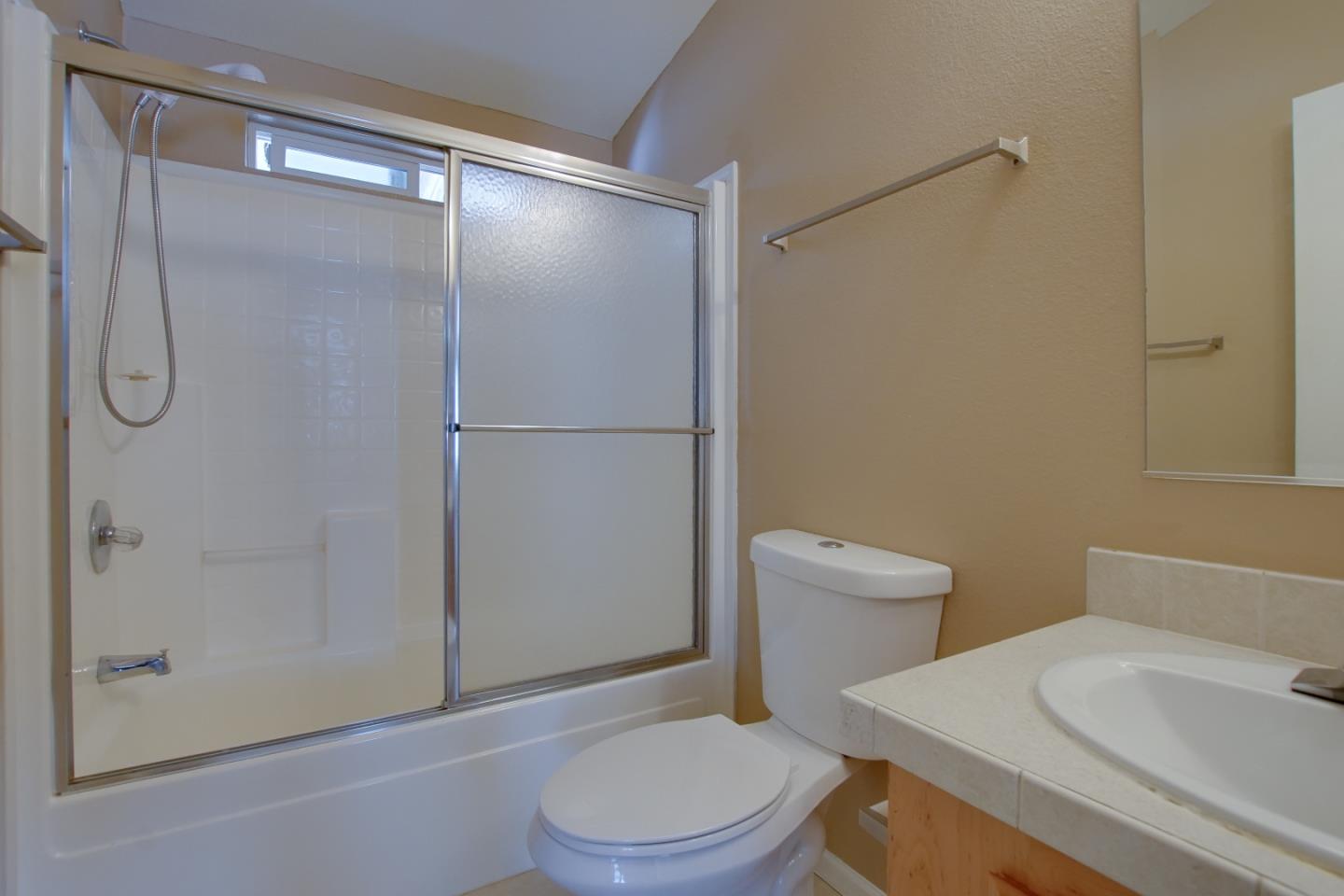 Detail Gallery Image 20 of 33 For 2900 Fairview #4,  Hollister,  CA 95023 - 3 Beds | 2 Baths