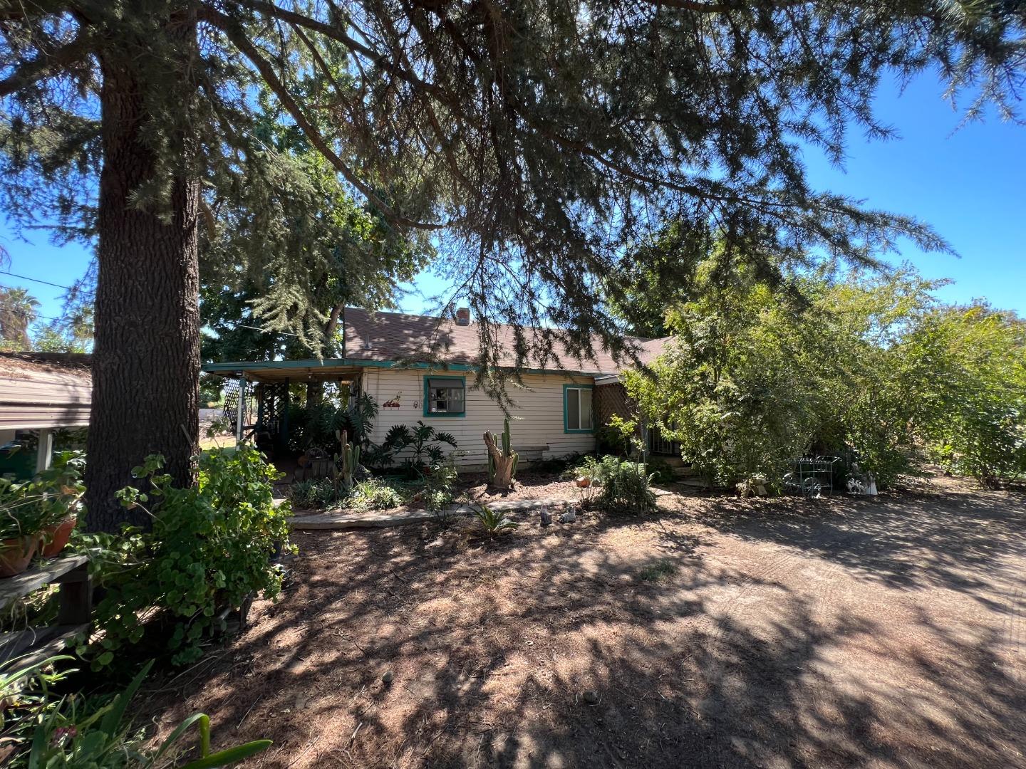 Detail Gallery Image 1 of 66 For 7369 Gertrude Ave, Winton,  CA 95388 - 3 Beds | 1 Baths
