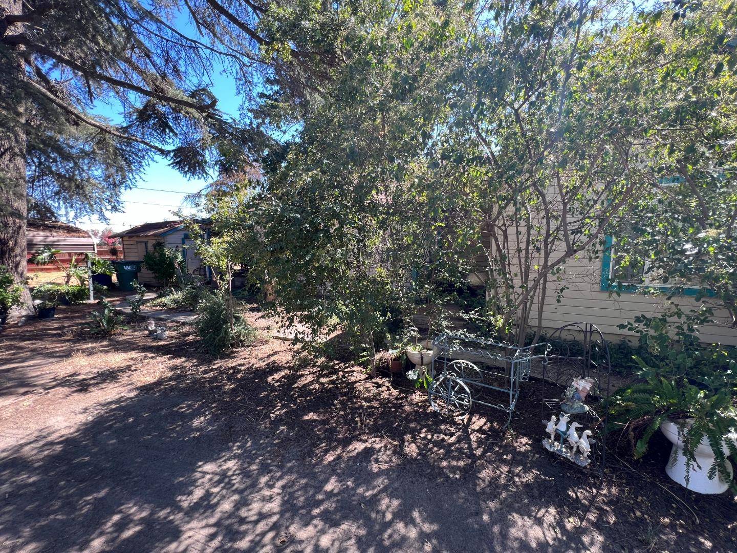 Detail Gallery Image 7 of 66 For 7369 Gertrude Ave, Winton,  CA 95388 - 3 Beds | 1 Baths