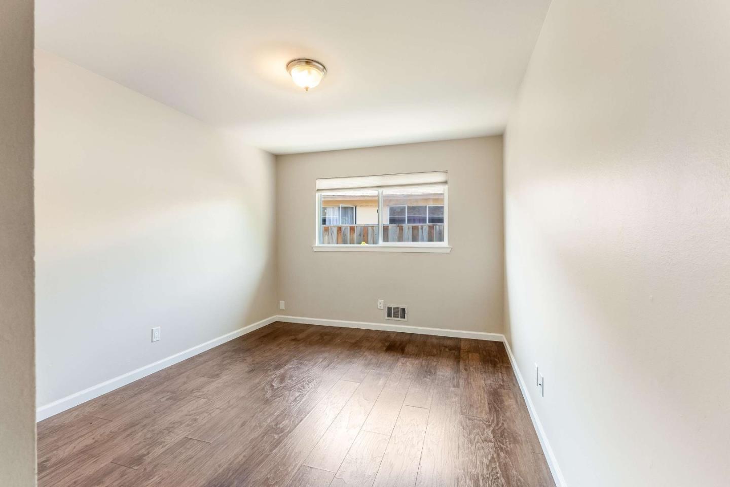 517/519 N Fair Oaks Ave