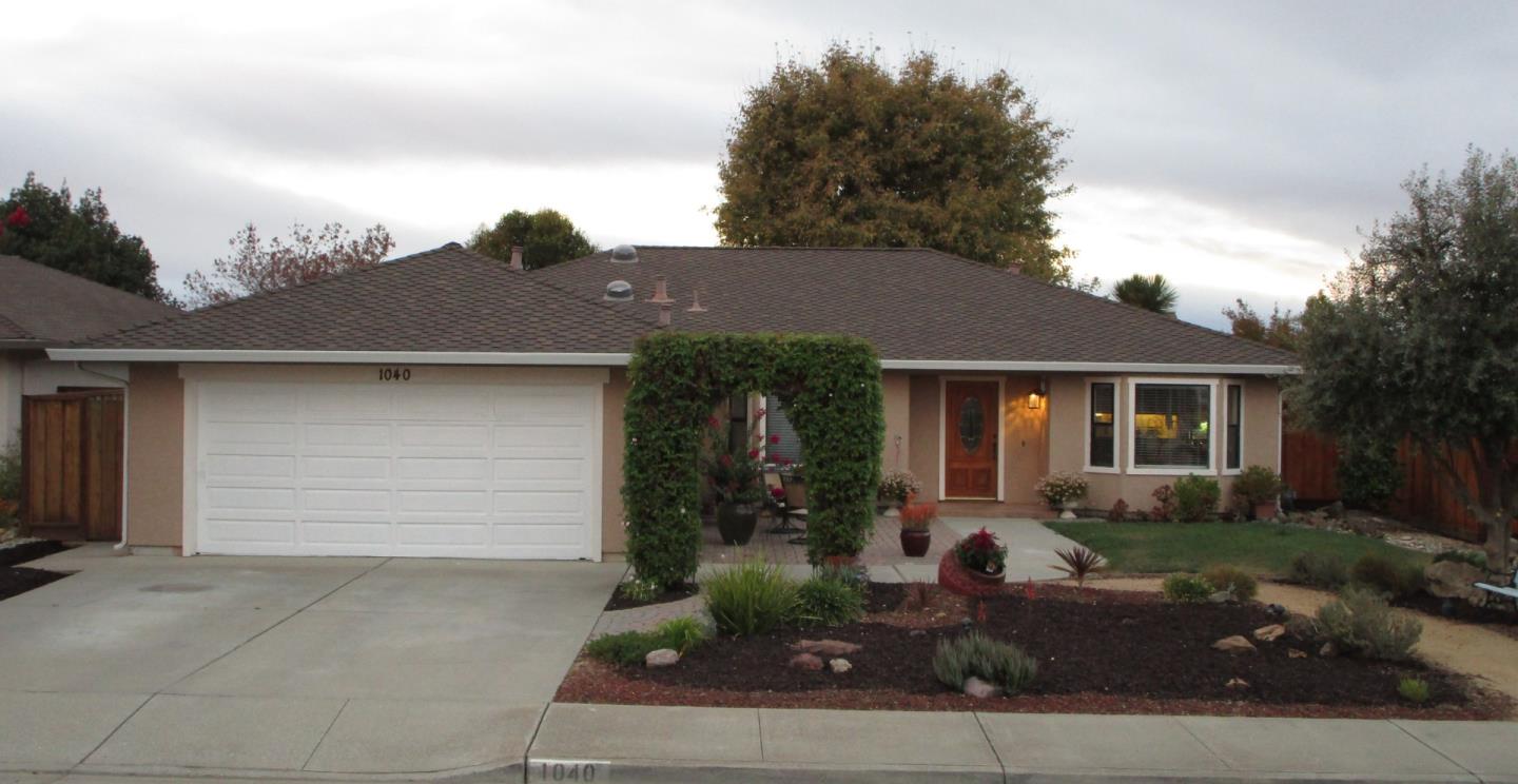 Photo of 1040 Trinity Dr in Hollister, CA