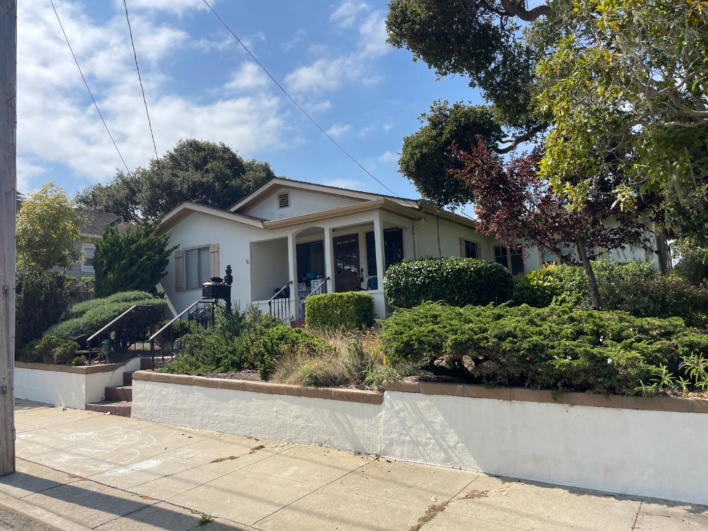 Detail Gallery Image 1 of 1 For 310 Cypress Ave, Pacific Grove,  CA 93950 - 3 Beds | 1/1 Baths