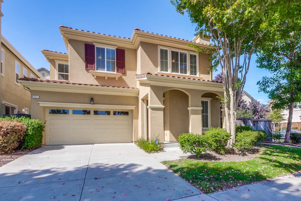 Detail Gallery Image 1 of 1 For 2033 Woodglen Dr, San Jose,  CA 95130 - 4 Beds | 2/1 Baths