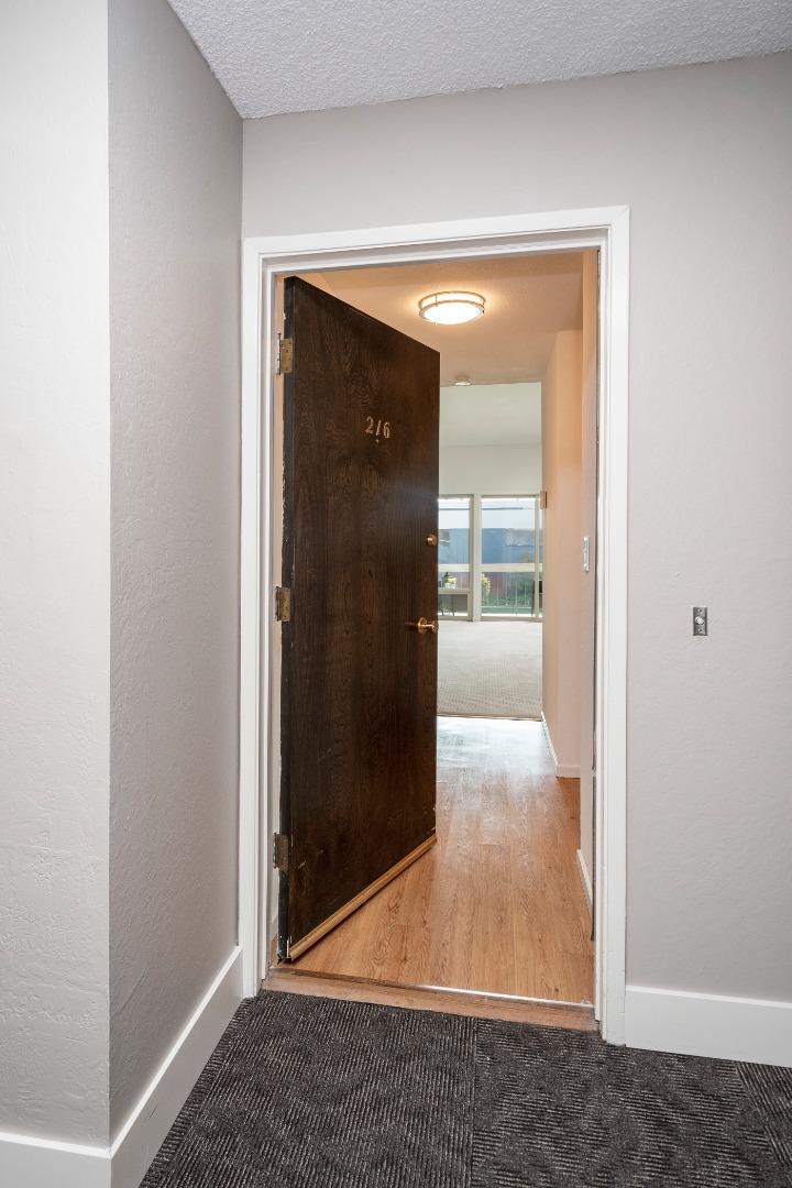 Detail Gallery Image 2 of 15 For 688 Mariners Island Blvd #216,  San Mateo,  CA 94404 - 1 Beds | 1 Baths