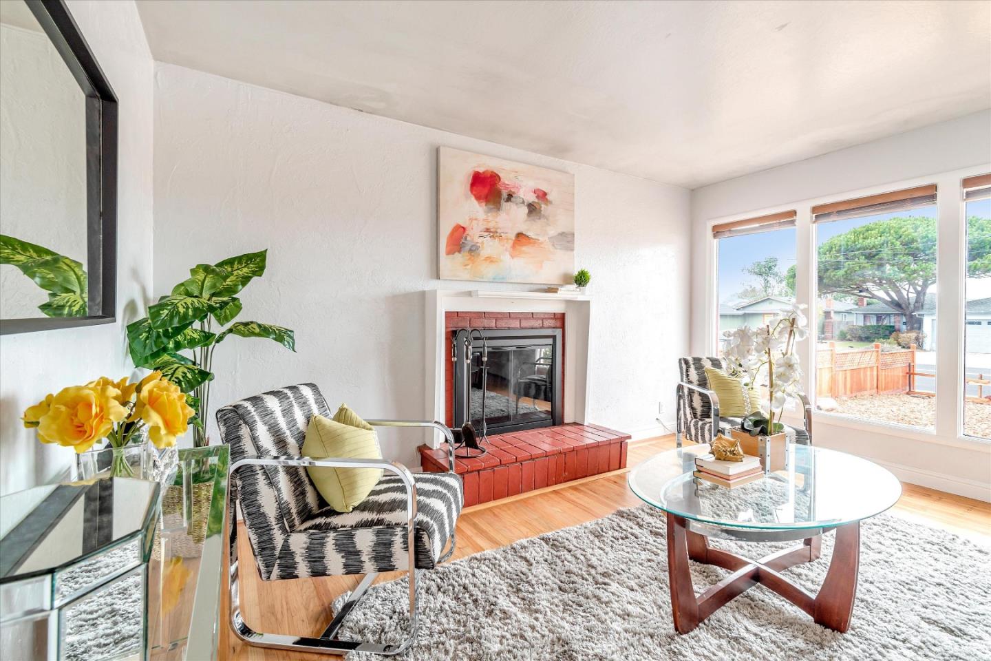 Detail Gallery Image 7 of 48 For 1159 De Solo Dr, Pacifica,  CA 94044 - 3 Beds | 1 Baths