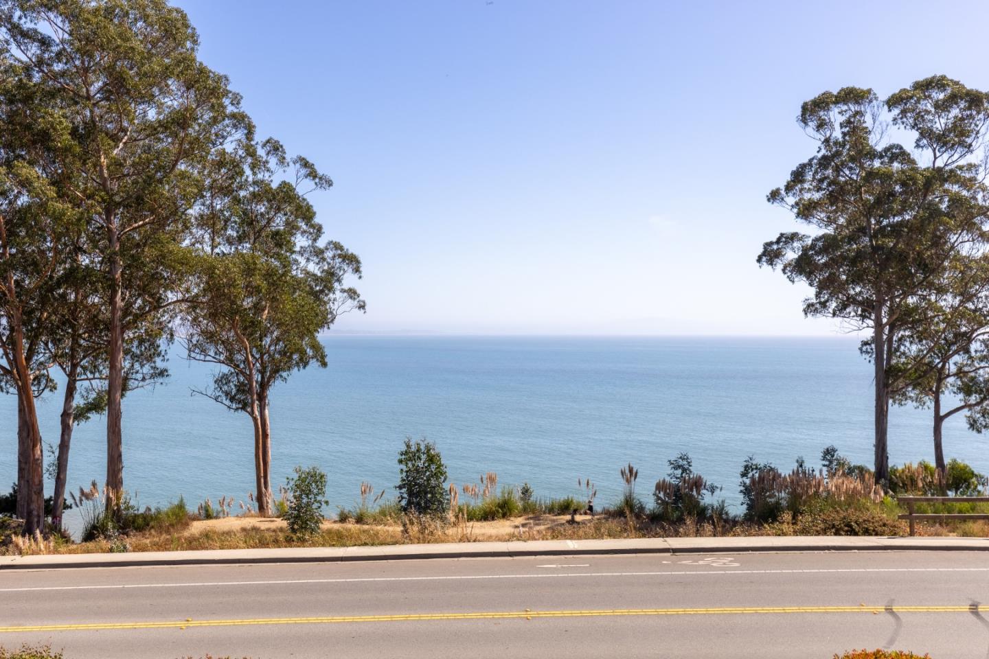 Detail Gallery Image 1 of 1 For 850 Park Ave 8b,  Capitola,  CA 95010 - 2 Beds | 2 Baths