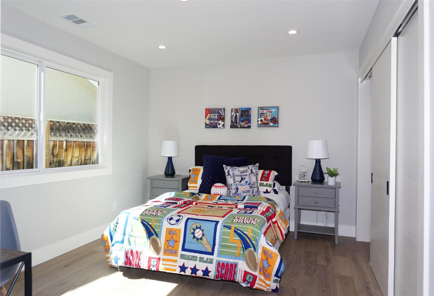Detail Gallery Image 13 of 28 For 330 Crestview Dr, Santa Clara,  CA 95050 - 4 Beds | 3/1 Baths