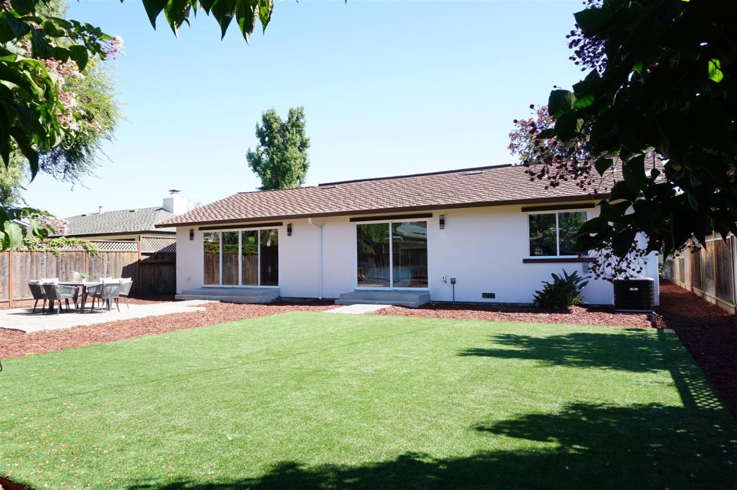 Detail Gallery Image 24 of 28 For 330 Crestview Dr, Santa Clara,  CA 95050 - 4 Beds | 3/1 Baths