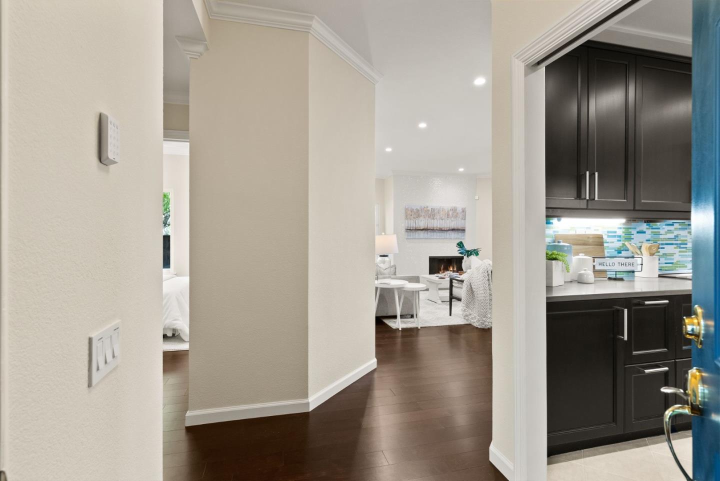 Detail Gallery Image 3 of 48 For 919 Shoreline Dr, San Mateo,  CA 94404 - 2 Beds | 2 Baths