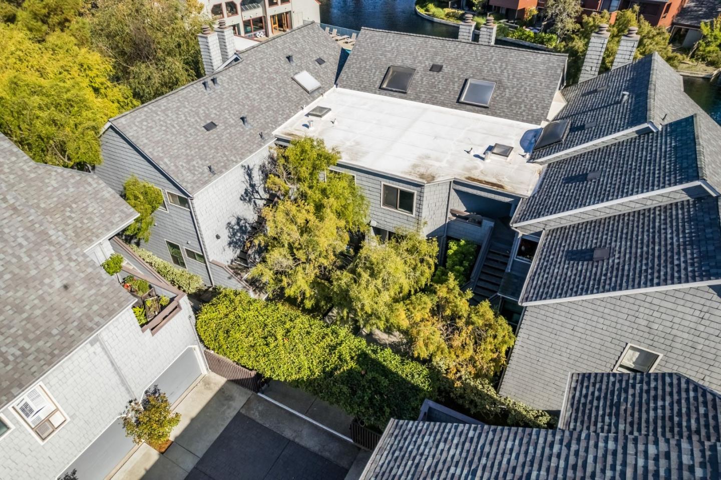 Detail Gallery Image 38 of 48 For 919 Shoreline Dr, San Mateo,  CA 94404 - 2 Beds | 2 Baths