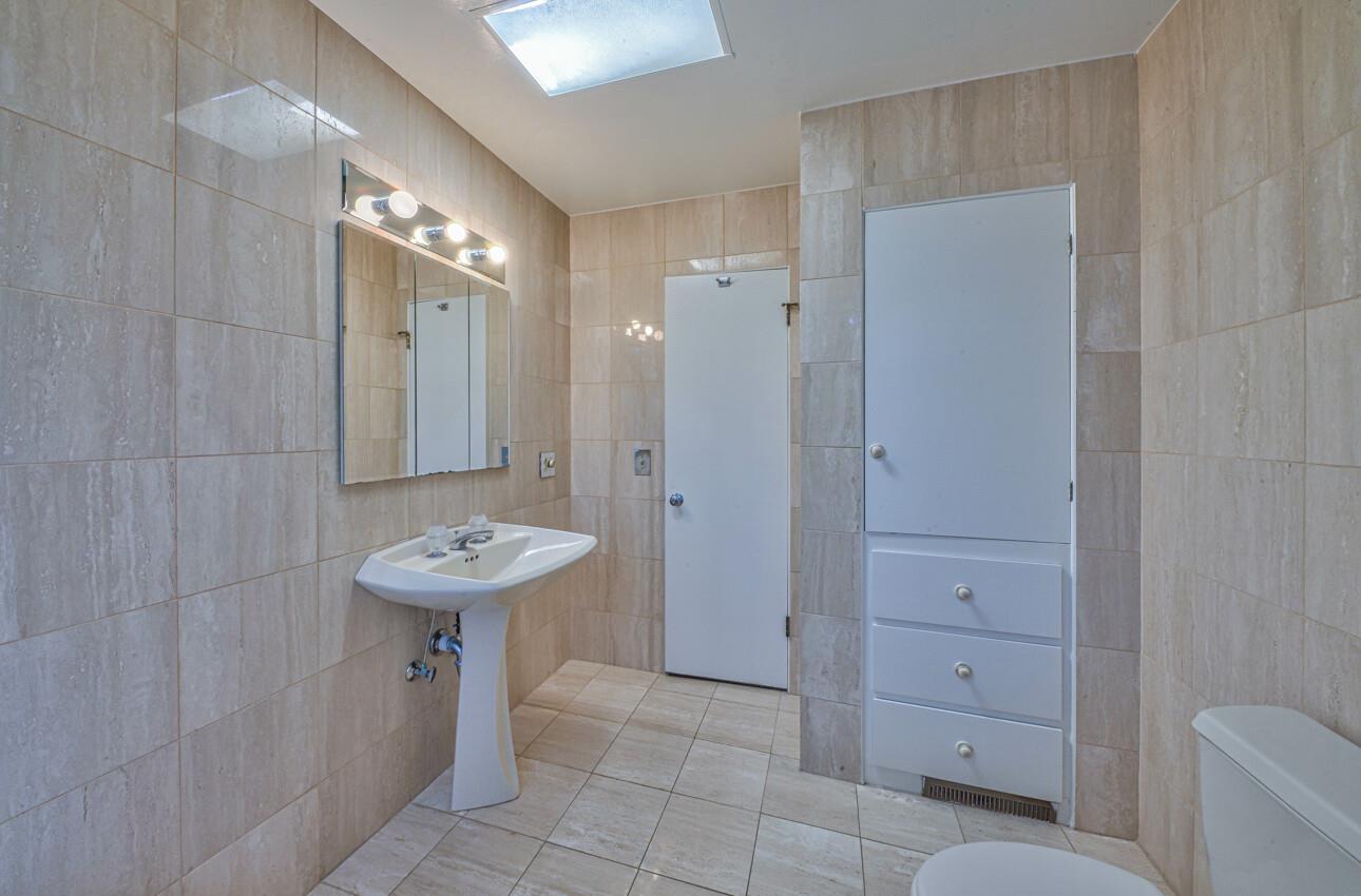 Detail Gallery Image 24 of 33 For 2935 Bird Rock Rd, Pebble Beach,  CA 93953 - 3 Beds | 2 Baths