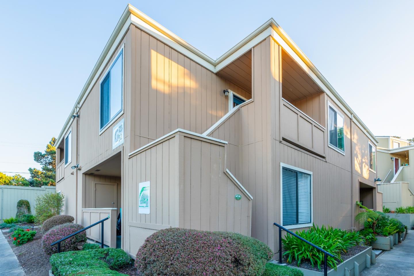 Detail Gallery Image 1 of 1 For 820 Casanova Ave #32,  Monterey,  CA 93940 - 2 Beds | 1 Baths