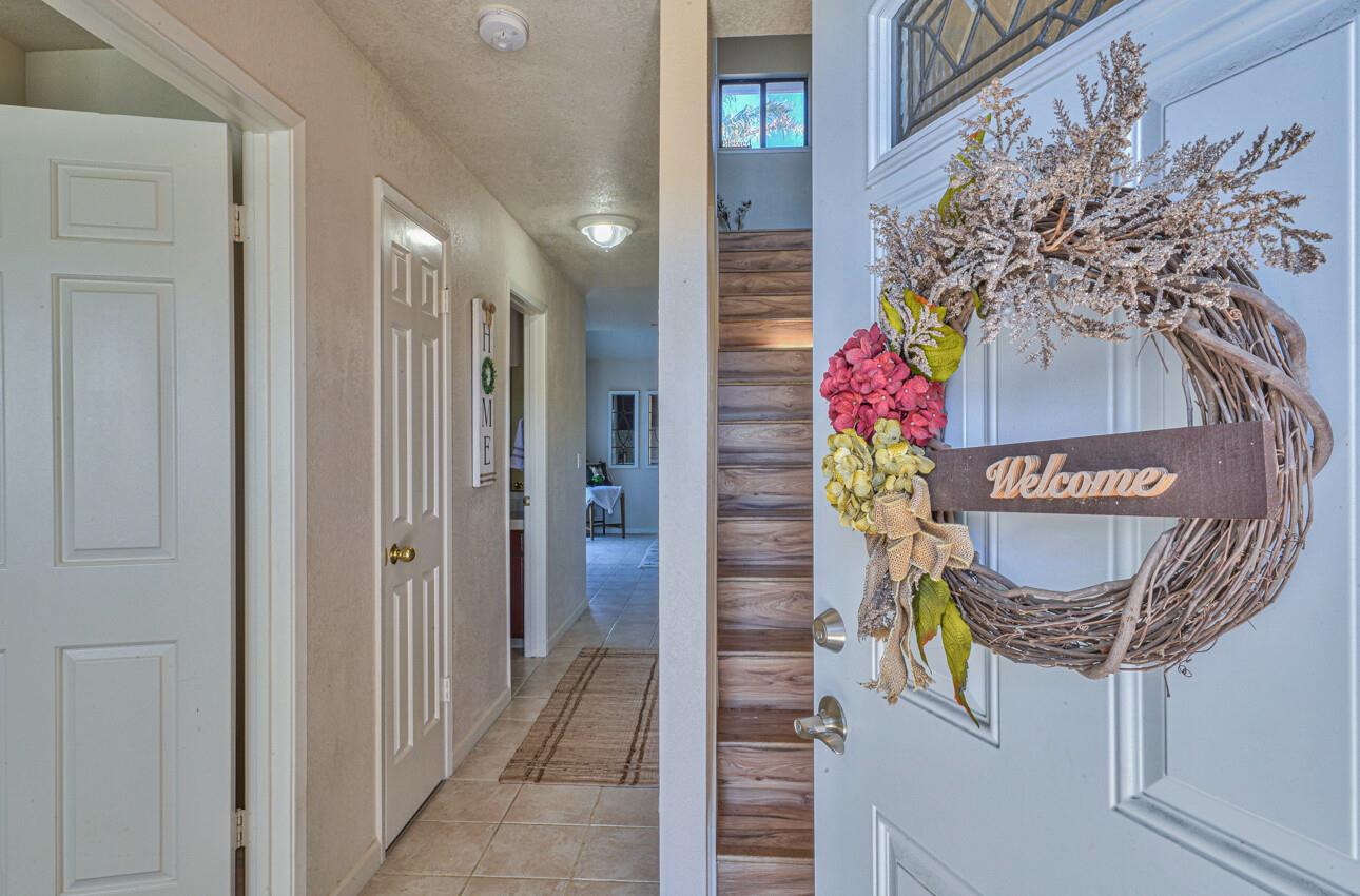 Detail Gallery Image 3 of 35 For 9 Massolo Cir, Salinas,  CA 93907 - 4 Beds | 2/1 Baths