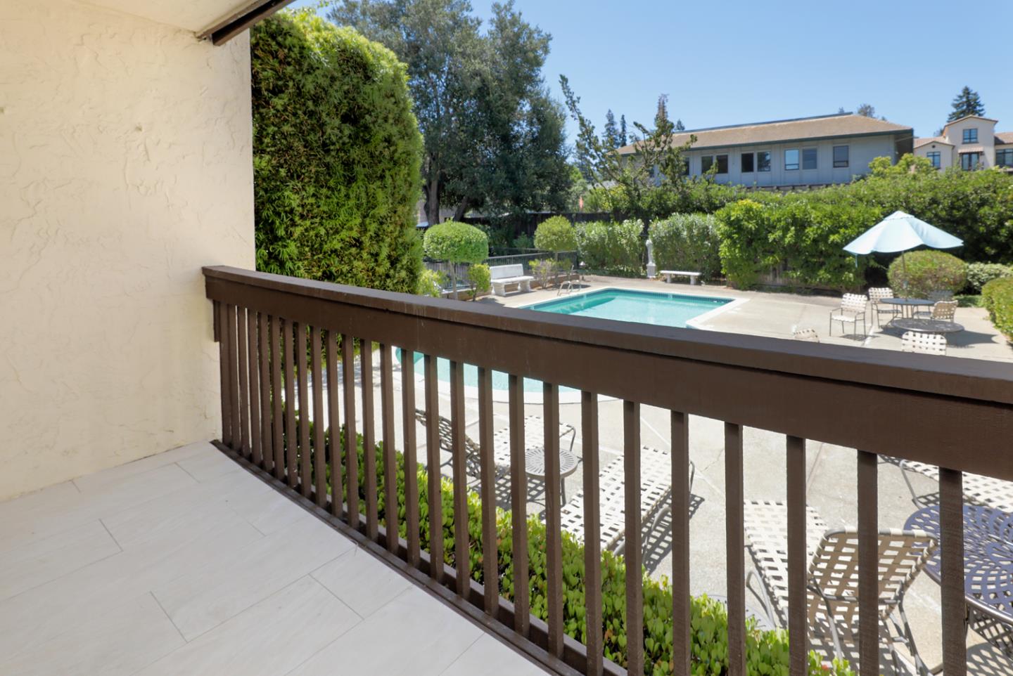 Detail Gallery Image 8 of 24 For 226 W Edith Ave #15,  Los Altos,  CA 94022 - 2 Beds | 2 Baths
