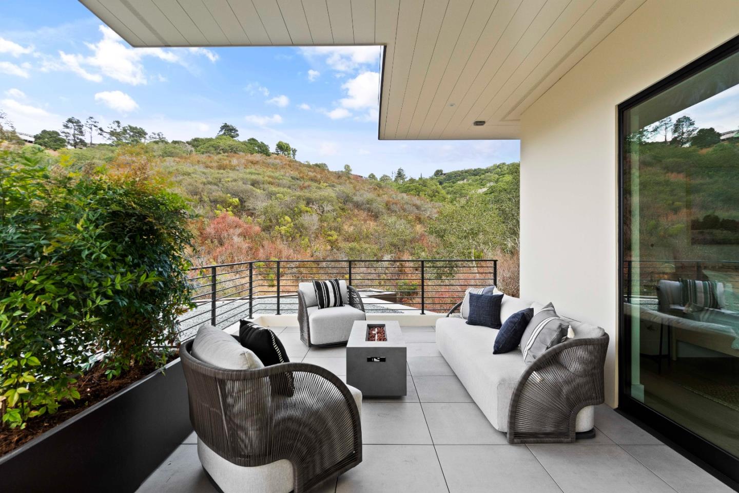 Detail Gallery Image 33 of 82 For 521 Canyon Vista Way, San Carlos,  CA 94070 - 4 Beds | 4/1 Baths
