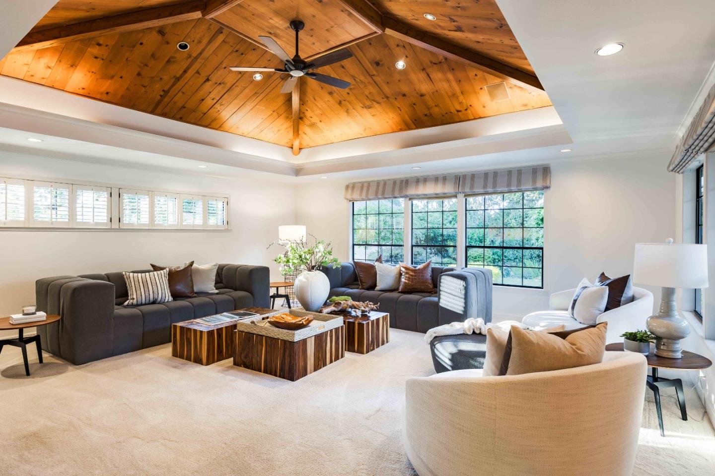 Detail Gallery Image 14 of 38 For 76 Melanie Ln, Atherton,  CA 94027 - 4 Beds | 3/1 Baths