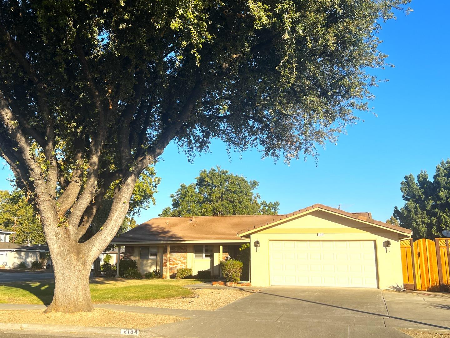 Detail Gallery Image 1 of 1 For 2184 Nola Dr, San Jose,  CA 95125 - 3 Beds | 2/1 Baths