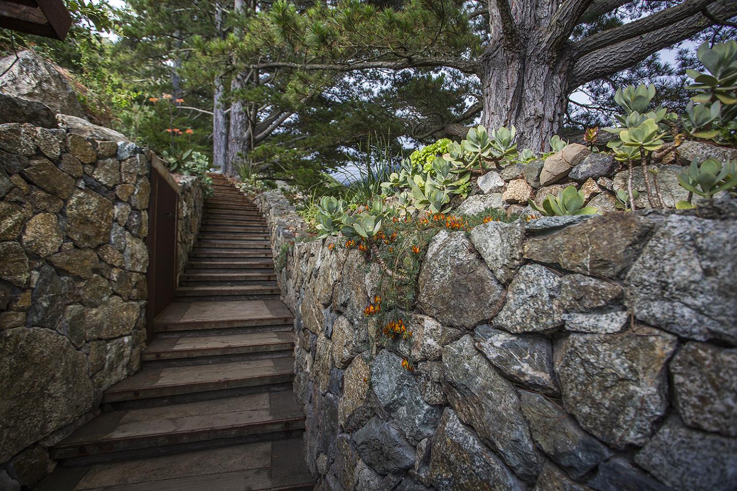 Detail Gallery Image 76 of 84 For Highway 1, Big Sur Coast,  CA 93920 - 2 Beds | 2 Baths