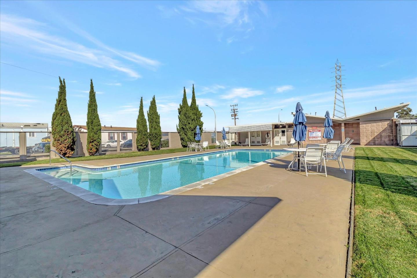 Detail Gallery Image 13 of 13 For 3015 E Bayshore Rd #333,  Redwood City,  CA 94063 - 3 Beds | 2 Baths