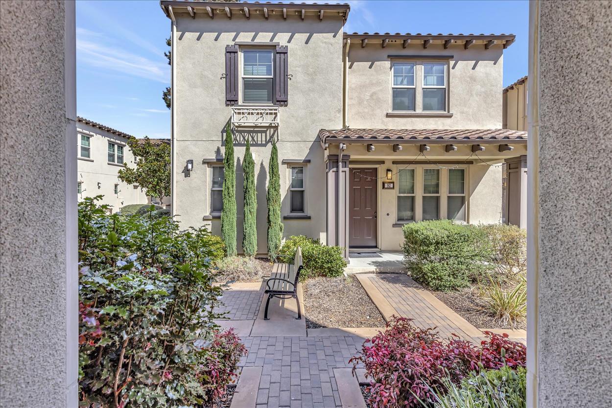 Detail Gallery Image 1 of 1 For 92 Catania Cmn, Fremont,  CA 94536 - 3 Beds | 2/1 Baths