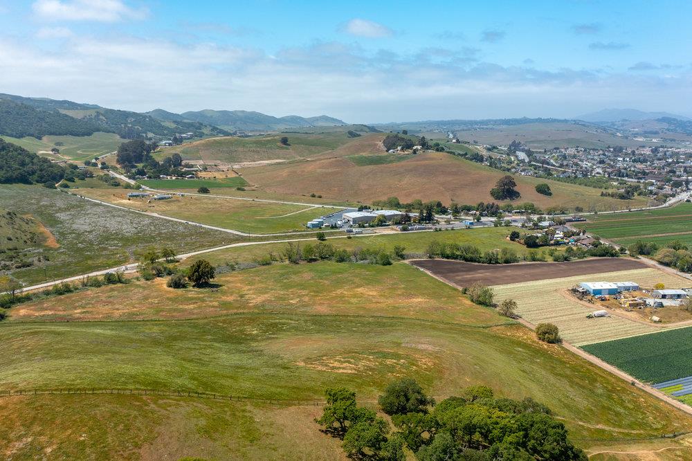 Detail Gallery Image 11 of 22 For 333 Mission Vineyard Rd, San Juan Bautista,  CA 95045 - – Beds | – Baths