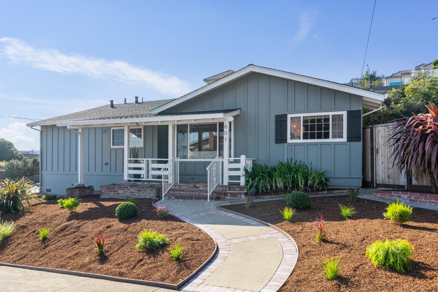 Detail Gallery Image 1 of 1 For 601 Eucalyptus Ave, South San Francisco,  CA 94080 - 3 Beds | 2 Baths