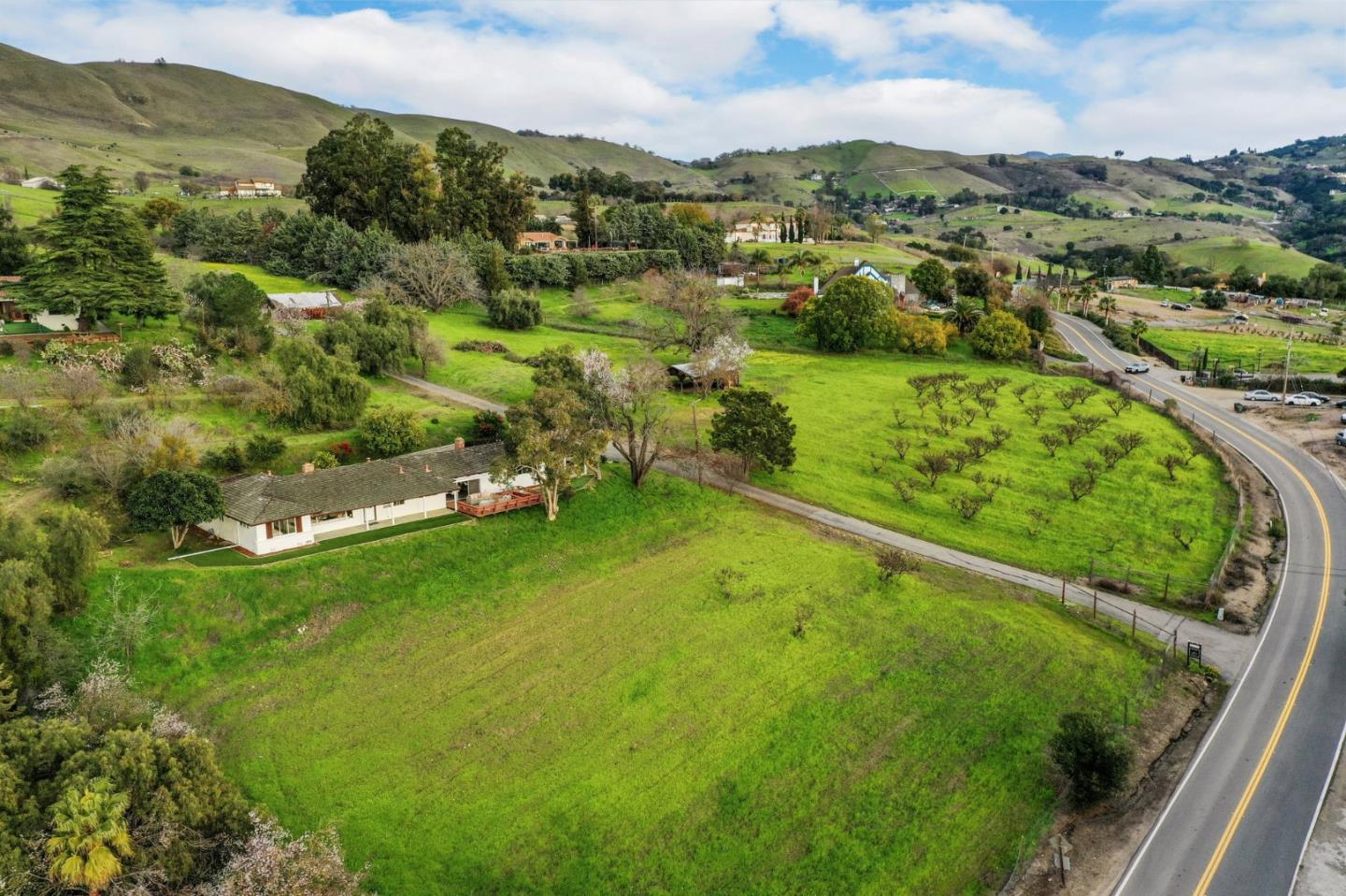 Detail Gallery Image 1 of 107 For 12450 Mount Hamilton Rd, San Jose,  CA 95140 - 3 Beds | 1/1 Baths