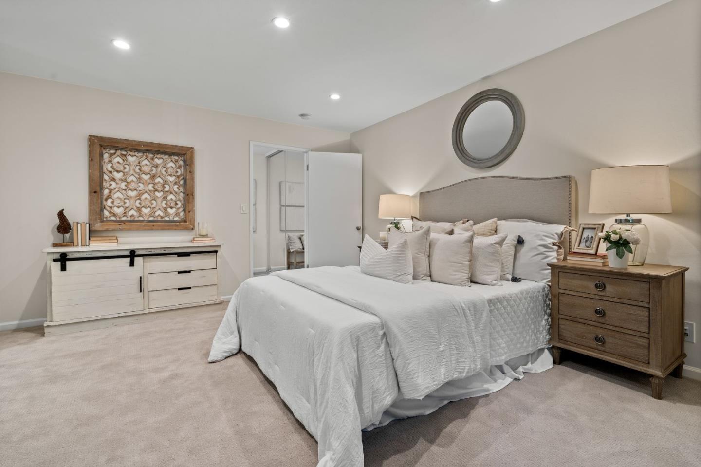 Detail Gallery Image 13 of 43 For 1430 Gordon St #D,  Redwood City,  CA 94061 - 3 Beds | 2/1 Baths