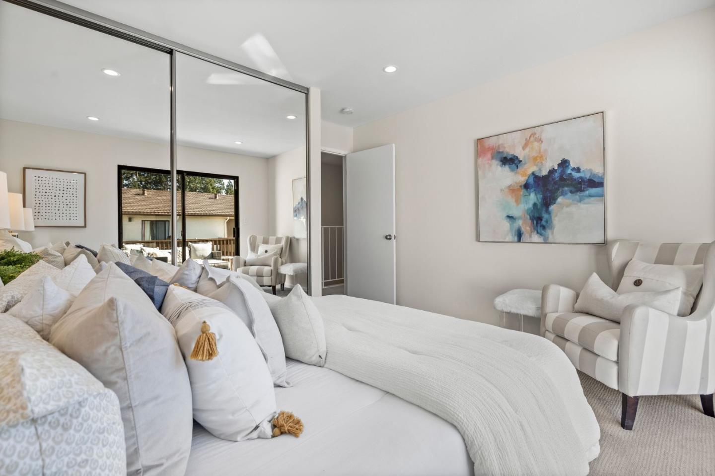 Detail Gallery Image 20 of 43 For 1430 Gordon St #D,  Redwood City,  CA 94061 - 3 Beds | 2/1 Baths