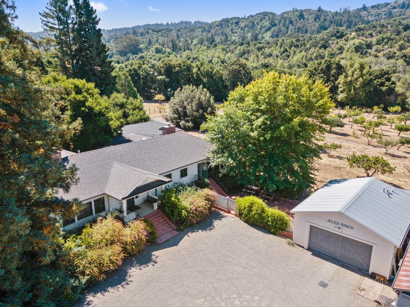 Detail Gallery Image 4 of 36 For 683 Portola Rd, Portola Valley,  CA 94028 - 3 Beds | 5/2 Baths