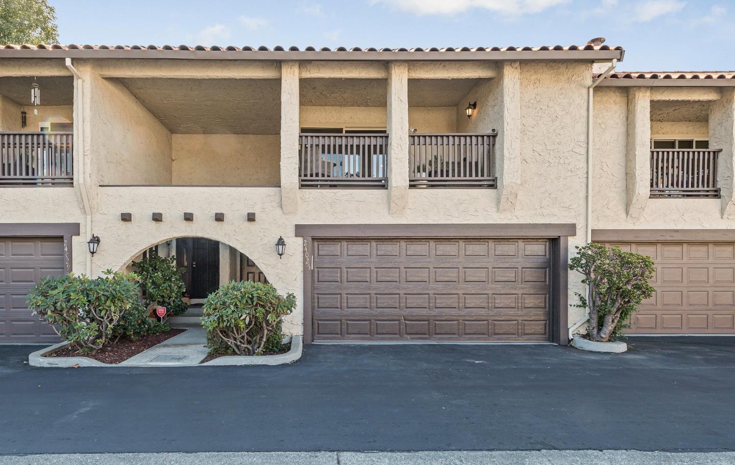 Detail Gallery Image 1 of 1 For 24025 La Paz Way, Hayward,  CA 94541 - 2 Beds | 2/1 Baths