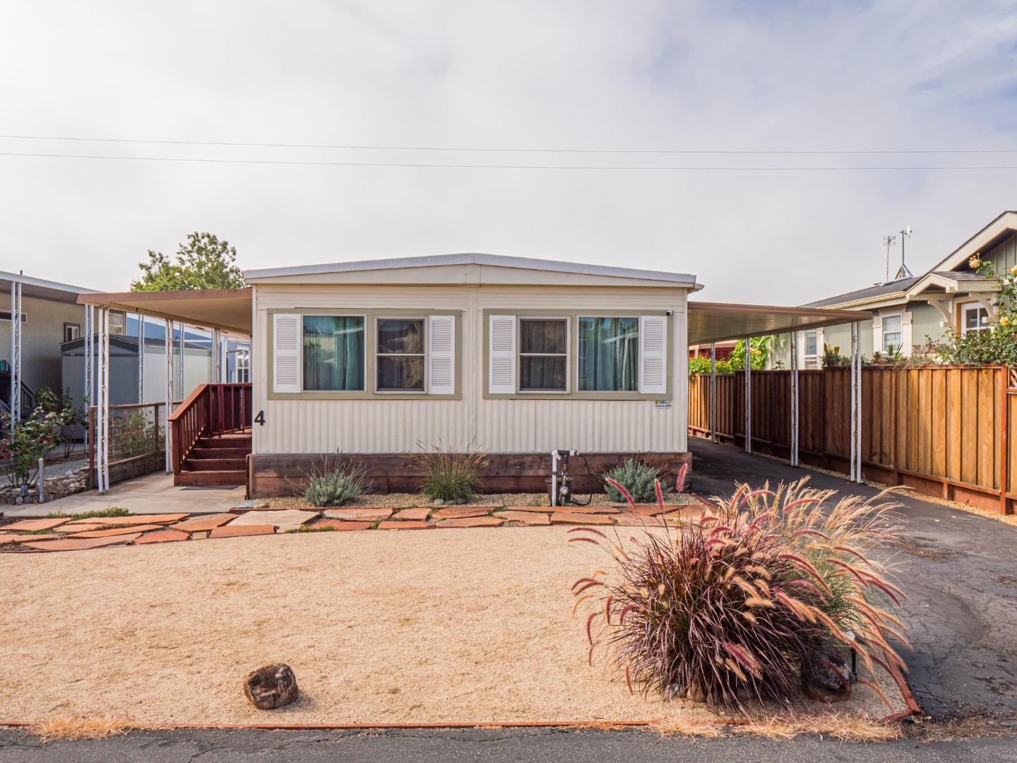 Detail Gallery Image 1 of 1 For 2627 Mattison Ln #4,  Santa Cruz,  CA 95062 - 2 Beds | 2 Baths