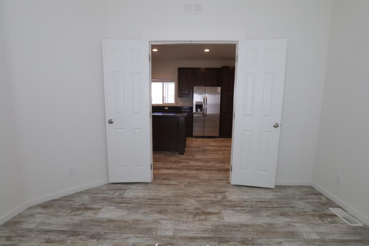 Detail Gallery Image 7 of 21 For 2052 Gold St #34,  Alviso,  CA 95002 - 3 Beds | 2 Baths