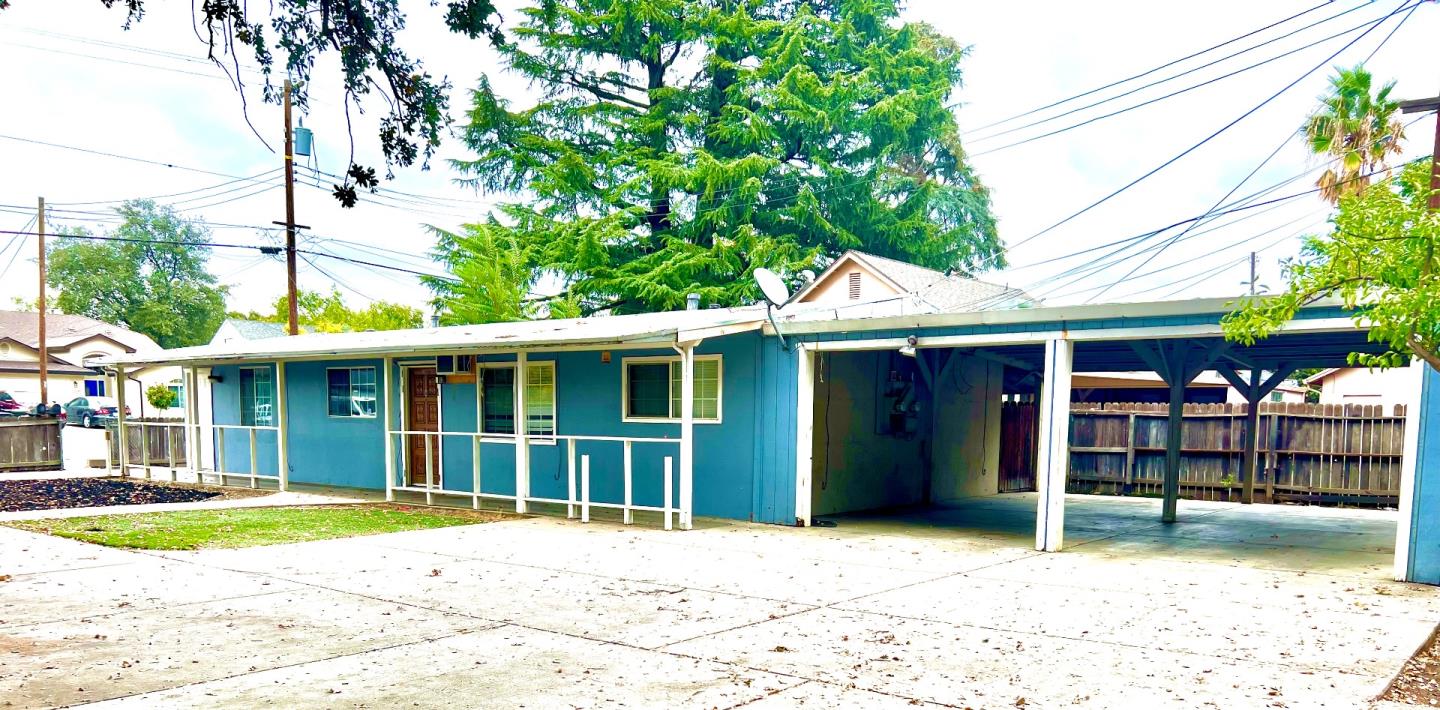 Photo of 2224 Roanoke Ave in Sacramento, CA