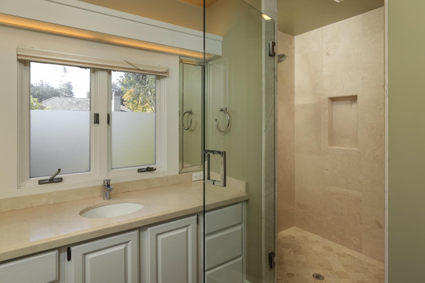 Detail Gallery Image 17 of 38 For 356 Coleridge Ave, Palo Alto,  CA 94301 - 5 Beds | 3/1 Baths