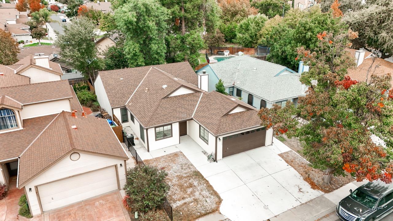 Photo of 7229 Sutherland Wy in Elk Grove, CA