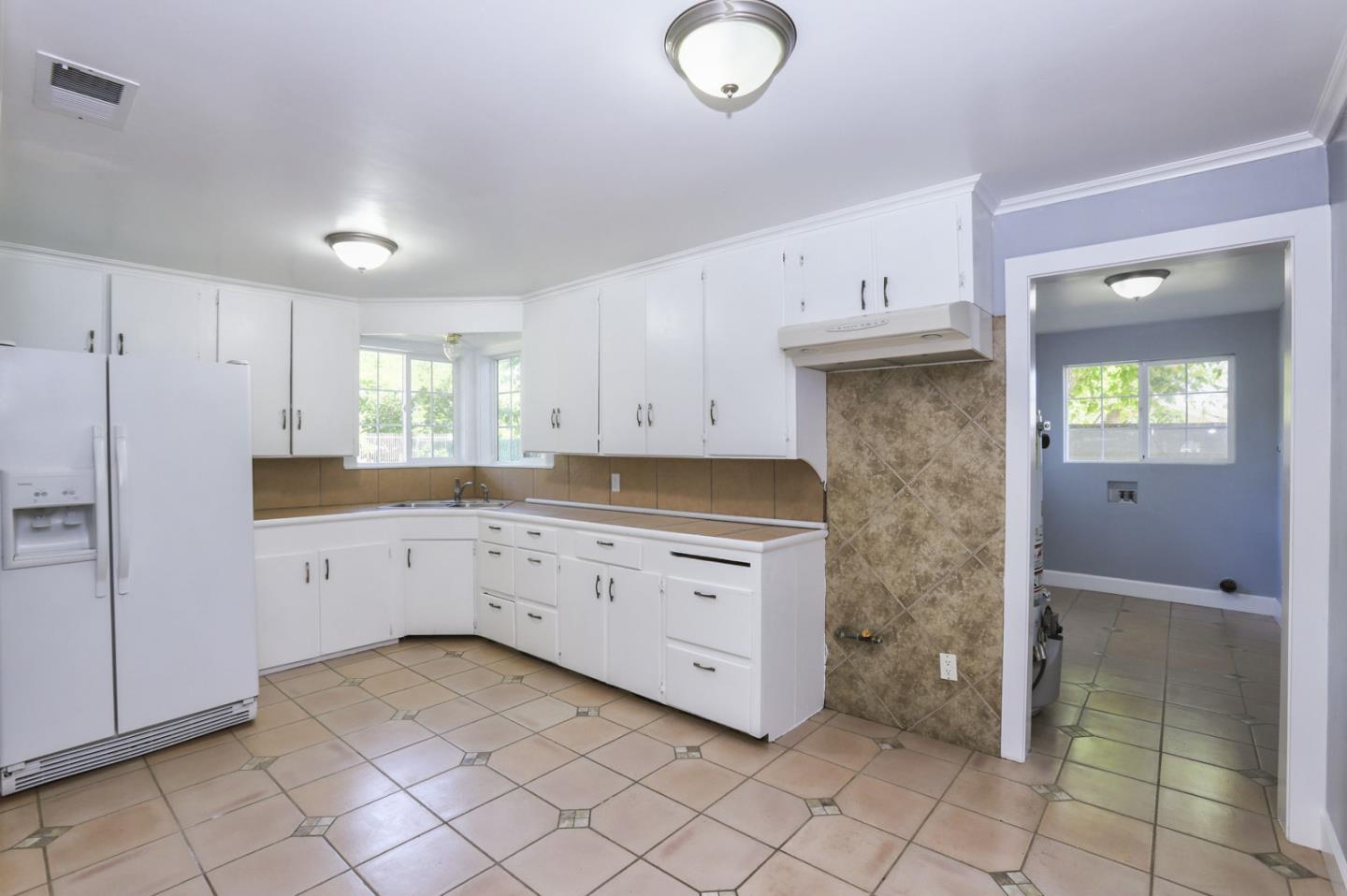 3056 Gnesa Rd, Riverdale Park, CA 95358 photo 9
