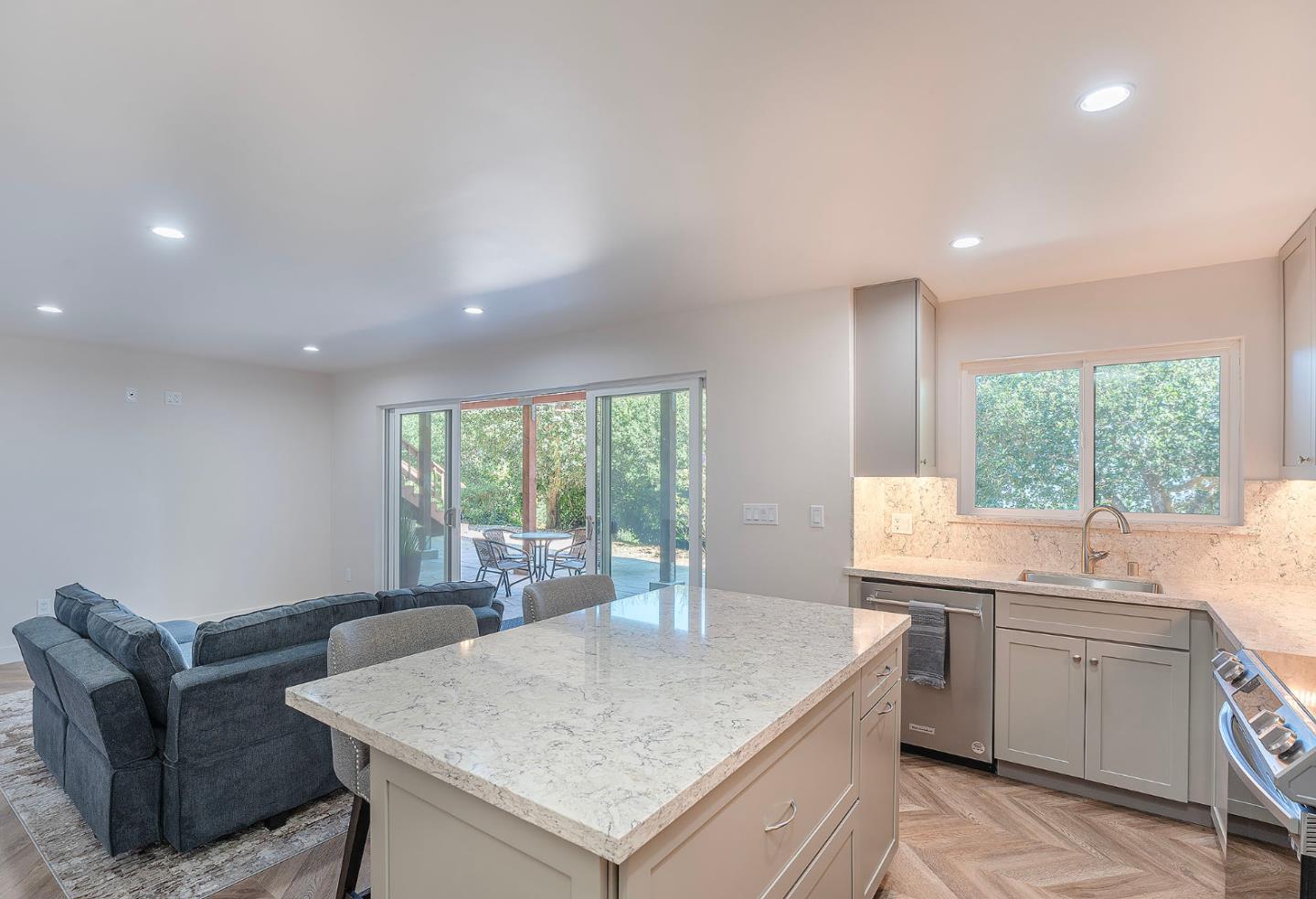 Detail Gallery Image 7 of 15 For Crest Rd, Pebble Beach,  CA 93953 - 1 Beds | 1 Baths