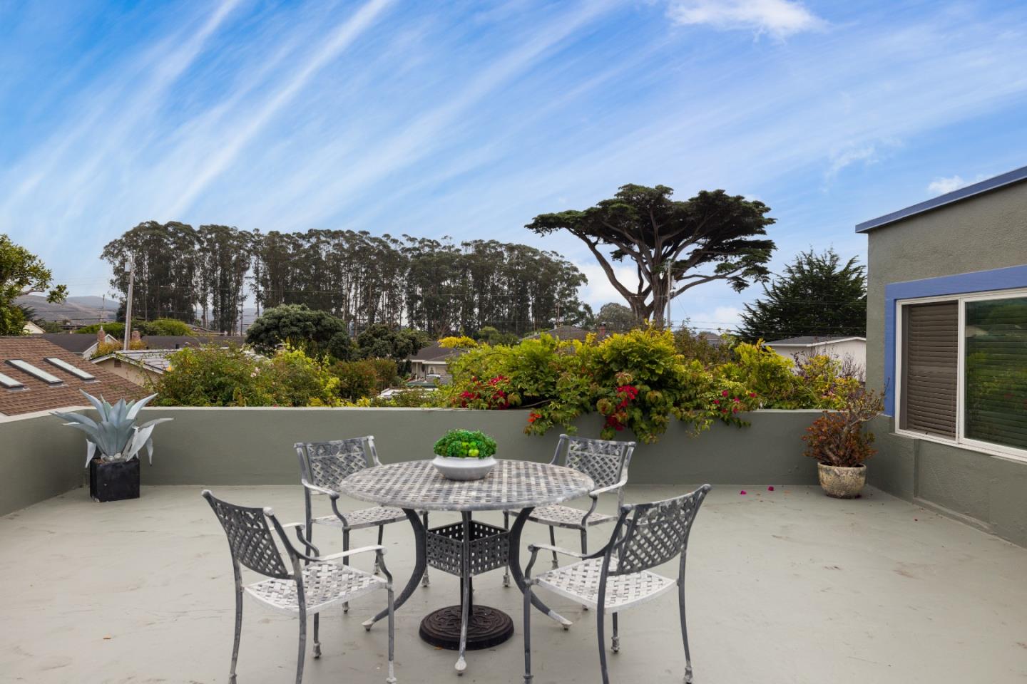 Detail Gallery Image 27 of 68 For 460 Poplar St, Half Moon Bay,  CA 94019 - 3 Beds | 2 Baths