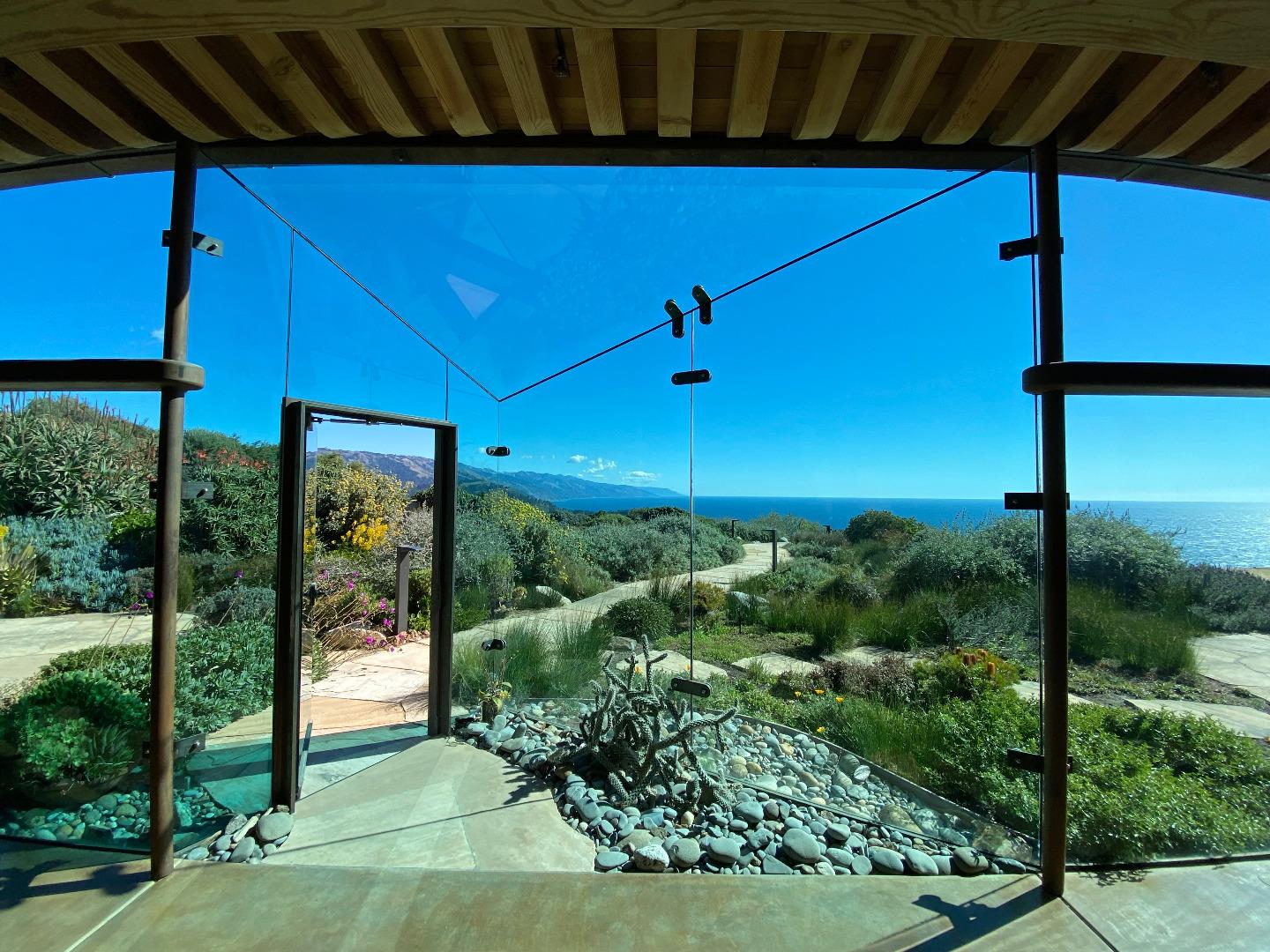 Detail Gallery Image 5 of 75 For Clear Ridge Rd, Big Sur Coast,  CA 93920 - 4 Beds | 4 Baths