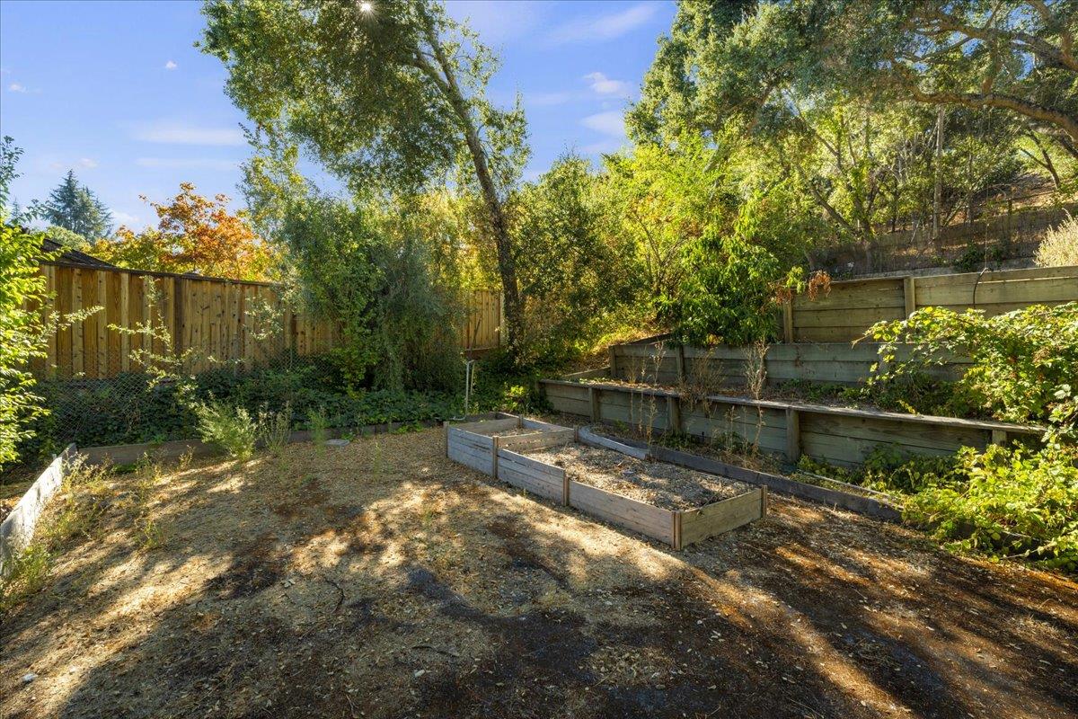 Detail Gallery Image 16 of 35 For 16401 Kennedy Rd, Los Gatos,  CA 95032 - – Beds | – Baths